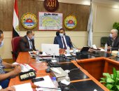 محافظ مطروح يتابع سير العملية الانتخابية من غرفة العمليات 