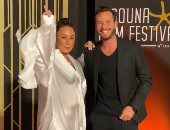 شاهد.. إنجى على ترقص على السجادة الحمراء فى مهرجان الجونة السينمائى