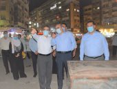 محافظ الغربية يغلق 3 محلات أثناء جولته بطنطا