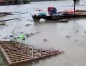 العاصفة "مولاف" تغرق شوارع مدينة بولا وتحاصر السكان فى الفلبين.. فيديو