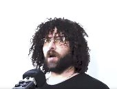 الانتخابات الأمريكية على طريقة محمد العزبى.. مصرى يدعم ترامب بأغنية "اخترناه".. فيديو