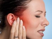  طقطقة الكتف أو الفك وصفير الأنف وطنين الأذن.. ماذا تعنى أصوات جسمك؟