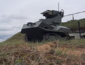 الجيش البيلاروسى يختبر أول روبوت مقاتل محلى الصنع فى ميدان عسكرى.. فيديو