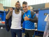 إنستجرام نجوم الكورة.. فيدال يظهر ببدلة مثيرة للجدل