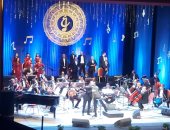 فيديو.. جمهور الأوبرا يهنئ مدحت صالح بعيد ميلاده بأغنية "سنة حلوة يا جميل"