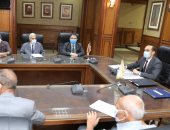 نائب محافظ سوهاج يترأس الاجتماع الأول للجنة حصر المبانى التى تجاوز عمرها 75 عاما