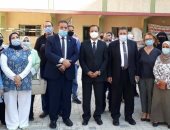 وكيل تعليم الإسكندرية يتابع تطبيق الإجراءات الإحترازية للوقاية من كورونا.. صور