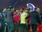 الأهلي يرفض توقيع عقوبات على كهربا بعد مشادة محمد فضل فى حفل التتويج