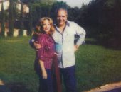 شادية فى صورة نادرة مع شقيقها أثناء تواجدها بأمريكا منذ 41 سنة