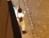 شاهد أحد المشتبه بهم فى الاعتداء على معبد يهودى بالنمسا.. فيديو
