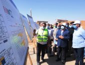 وزير النقل يتفقد أعمال تنفيذ محور كلابشة على النيل بأسوان قبل افتتاحه