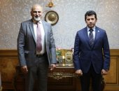 وزير الرياضة والفنان جمال سليمان يبحثان إطلاق مبادرة للحفاظ على اللغة العربية