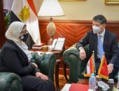 وزيرة الصحة تستقبل السفير الصينى بالقاهرة لبحث خطوات توفير لقاح فيروس كورونا