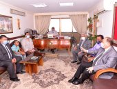 محافظ أسيوط يعلن دمج ذوى الهمم بجميع الفعاليات والأنشطة فى المدن