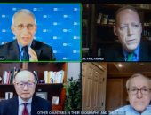 كورونا يحير الجميع.. جامعة هارفارد تدير نقاشا مفتوحا حول الدروس المستفادة من الوباء.. كبير خبراء أمريكا: لقاح قريب يحسم المعركة.. رئيس البنك الدولى السابق: ليس حلا سحريا والإجراءات الاحترازية أفضل "حام"