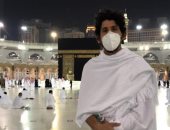 أحمد حجازى يؤدى مناسك العمرة مع عائلته بعد انتقاله إلى اتحاد جدة .. فيديو