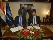 رئيس هيئة قناة السويس يشهد توقيع مذكرة تفاهم مع "المقاولون العرب"