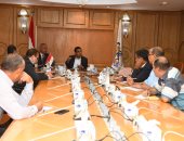 نائب محافظ قنا : الموافقة على مساعدة 210 حالة فى دفع رسوم مخالفات التصالح