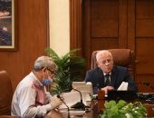 محافظ بورسعيد يتابع سير عمل معدات النقل الميكانيكى بالمحافظة للتأكد من كفاءتها