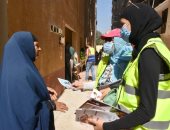 جامعة القاهرة تدرب أهالى عشش السودان على الحرف ضمن مبادرة "صنايعية مصر"