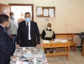 محافظ المنوفية يتابع سير انتخابات النواب بعدد من لجان شبين الكوم.. صور وفيديو