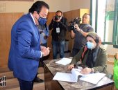 وزير التعليم العالى يصل مقر لجنة الانتخابية بمركز شباب التجمع الأول