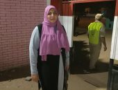 أول ماذونة بمصر تدلى بصوتها فى الانتخابات البرلمانية رافعة علم مصر