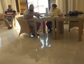 صور.. فرق 100 مليون صحة تجوب المجمعات السكنية للكشف على المواطنين بالغردقة