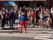 رقص وموسيقى فى شوارع أمريكا احتفالا بفوز جو بايدن وكامالا هاريس.. فيديو