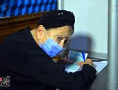 مسنة 80 عاما تدلى بصوتها بالانتخابات فى مصر الجديدة: مش عاوزين محسوبيات.. صور