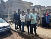 شباب دار السلام والبساتين يتصدرون طوابير انتخابات مجلس النواب.. صور