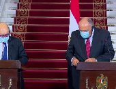 وزير خارجية فرنسا من القاهرة: نحترم الإسلام وبلادنا تحارب الإرهاب والتطرف