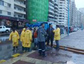 الطقس فى الإسكندرية.. أمطار غزيرة والأجهزة التنفيذية تكثف جهودها لتصريف المياه