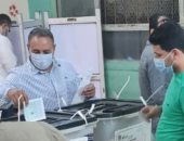 تيسير مطر يدلى بصوته فى الانتخابات البرلمانية بدائرة دار السلام