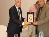 محافظ جنوب سيناء يكرم سكرتير عام المحافظة بمناسبة بلوغه سن المعاش