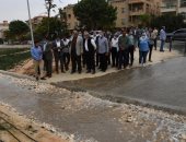 وزير الإسكان يشهد تجربة تجميع المياه بالجزر الوسطى بعد تخفيض منسوبها