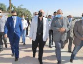 محافظ بنى سويف يتابع سير العمل فى مشروع تطوير نادي الإدارة المحلية.. صور