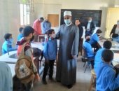 رئيس المنطقة الأزهرية بالإسكندرية يتفقد معاهد غرب