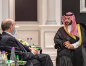 خالد بن سلمان يبحث مع المبعوث الأمريكى لإيران مهددات الأمن الإقليمى