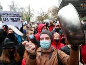 بـ"الحلل والصوانى".. مظاهرات لأصحاب المطاعم فى أوكرانيا احتجاجا على خطط الإغلاق.. ألبوم صور