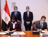 وزيرا السياحة والاتصالات يوقعان بروتوكولا لتطوير البنية التكنولوجية لوزارة السياحة