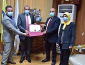 "الأعلى للجامعات" يعتمد مركز التدريب على تكنولوجيا المعلومات بجامعة بنى سويف