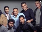 "أحمد عمر" إريترى يعزف لأفريقيا بفرقة "وسط البلد" من قلب القاهرة.. فيديو