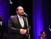 حفل كامل العدد.. على الحجار يختتم مهرجان الموسيقى العربية بالإسكندرية