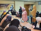 قومى المرأة بالبحيرة يدرب الفتيات على إقامة مشروعات صغيرة.. صور 