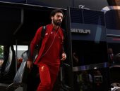 أسرة محمد صلاح: اللاعب يخضع لعزل بفندق إقامته ولن يسافر مع المنتخب