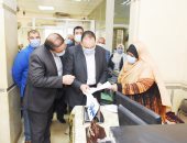 محافظ الشرقية يتابع إجراءات التصالح بمخالفات البناء فى منيا القمح.. صور