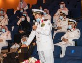 صور.. قائد قوات البحرية السعودية يُعوم كورفيت "سفينة جلالة الملك الدرعية"