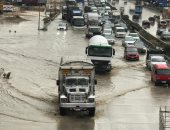 صور.. أمطار خفيفة ومتوسطة شرق ووسط الإسكندرية وغرق بعض مناطق غرب