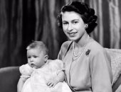 صورة من 70 سنة.. الملكة إليزابيت تحتفل بعيد ميلاد ابنها تشارلز أمير ويلز